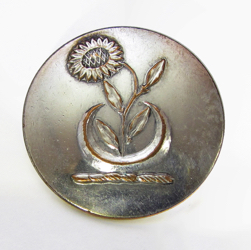 25-5.2.2.3 Plants (corresponds to Sec. 19 - Flowers) - Sunflower & crescent surmounting a torse - silver-plated copper - 1"